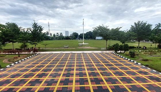 Lapangan Depan Kantor Gubernur