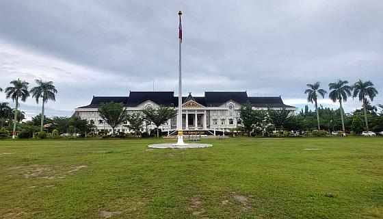 Lapangan Depan Kantor Gubernur