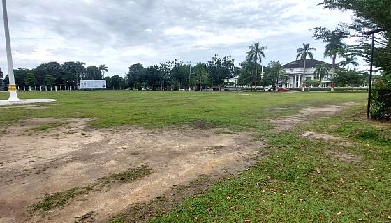 Lapangan Depan Kantor Gubernur